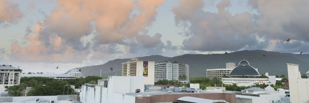 Inn Cairns Exteriör bild